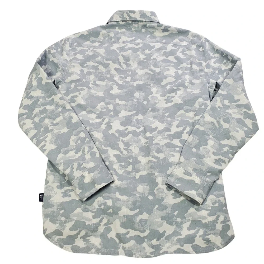 The North Face Camouflage Button Up Shirt Mens M‎ Grey Camo Long Sleeve Gorpcore